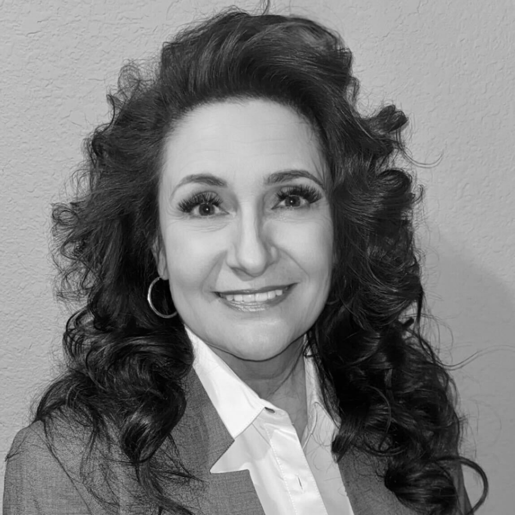 Deanne Branham Headshot