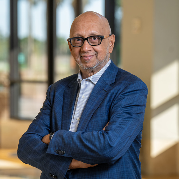 Venkat Venkatraman Headshot